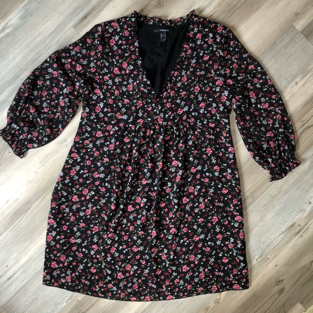 🌺Floral Forever 21 Dress Size Small 🌺